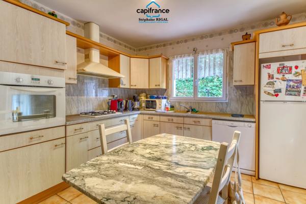 Maison à vendre 5 pièces VILLENEUVE SUR LOT (47) Maison plain-pied de 104 m2 sur terrain de 571m2 clos