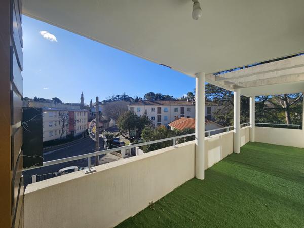 Appartement
         4 pièces
        - 92 m² 245 000 € *