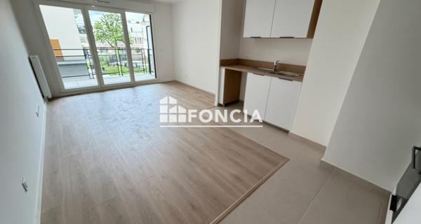 Location Appartement 4 pièces 80.42 m² - Châtenay-malabry 92290