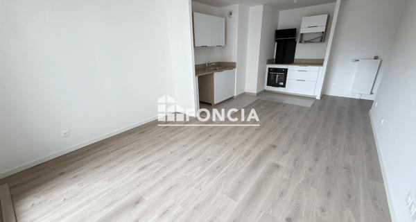 Location Appartement 4 pièces 80.42 m² - Châtenay-malabry 92290