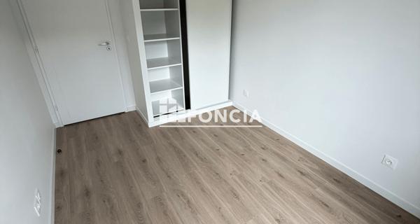 Location Appartement 4 pièces 80.42 m² - Châtenay-malabry 92290