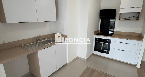 Location Appartement 4 pièces 80.42 m² - Châtenay-malabry 92290