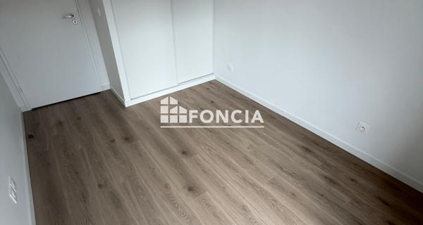 Location Appartement 4 pièces 80.42 m² - Châtenay-malabry 92290
