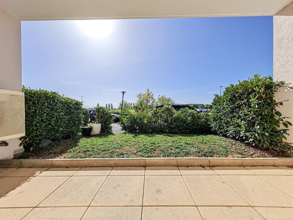 Veigy-Foncenex (74140) GRAND T2 AU RDC TRAVERSANT DE 54M² - TERRASSE + PETIT JARDIN - VEIGY-FONCENEX 74140