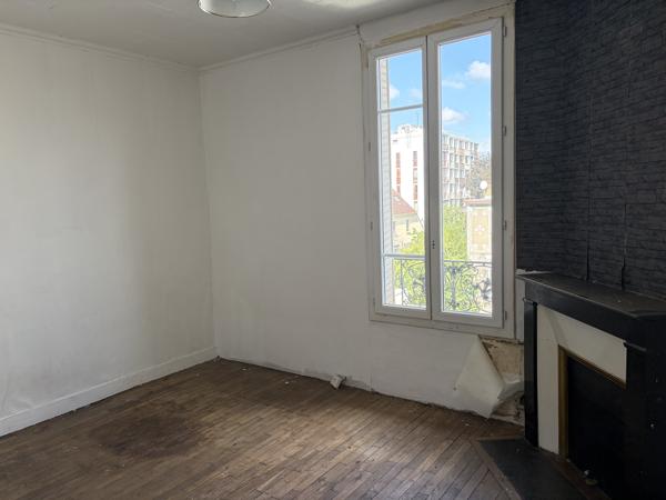 Appartement
         2 pièces
        - 33 m² 128 000 € *