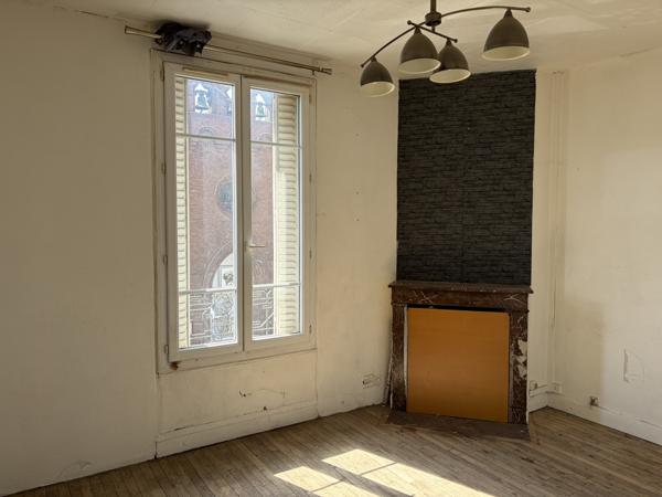Appartement
         2 pièces
        - 33 m² 128 000 € *