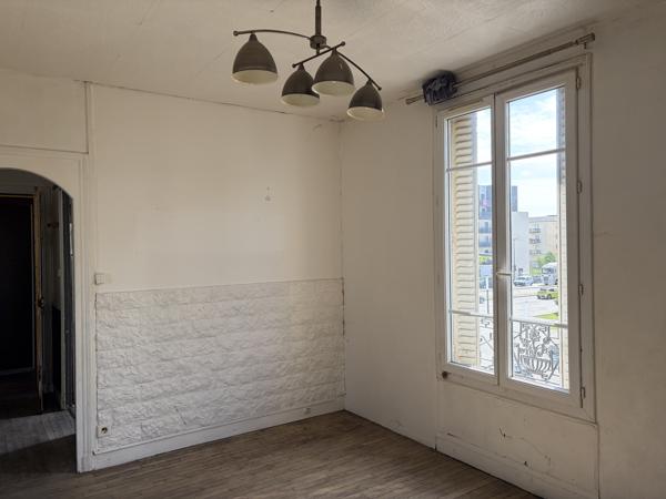 Appartement
         2 pièces
        - 33 m² 128 000 € *