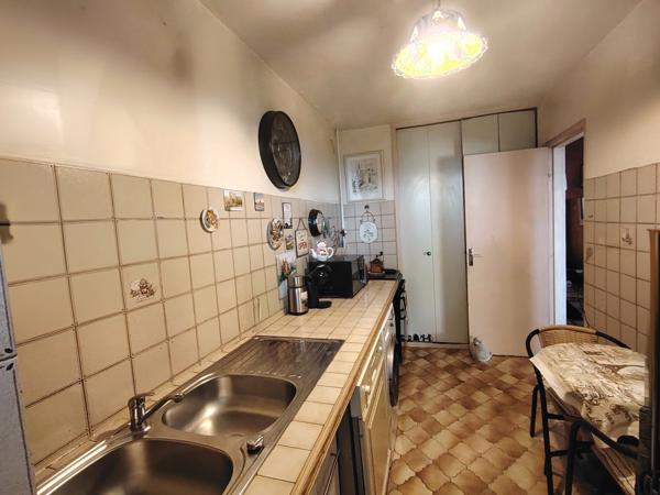 APPARTEMENT TYPE 3 T3 3 PIECES  BALCON CAVE PARKING 13014 MARSEILLE ST JOSEPH