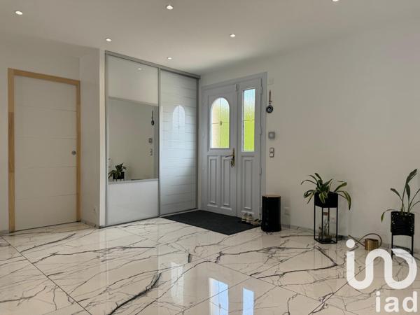 Maison à vendre 6 pièces 136 m² Moret-Loing-et-Orvanne