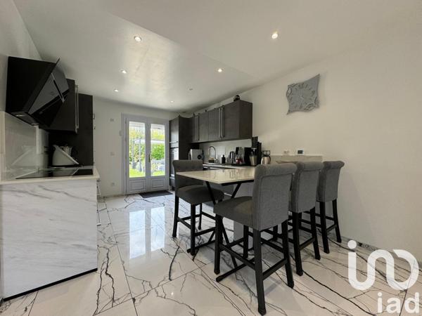 Maison à vendre 6 pièces 136 m² Moret-Loing-et-Orvanne