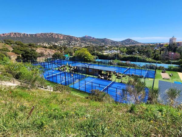 CAP ESTEREL- Appartement 2 pièces VUE MER- Terrasse et Parking