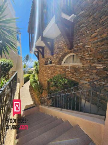 CAP ESTEREL- Appartement 2 pièces VUE MER- Terrasse et Parking