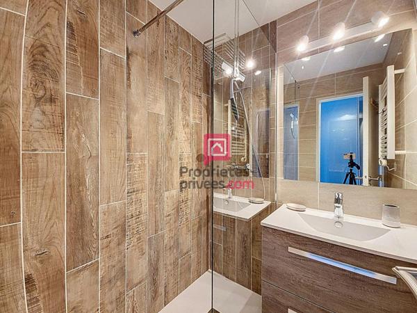 CAP ESTEREL- Appartement 2 pièces VUE MER- Terrasse et Parking