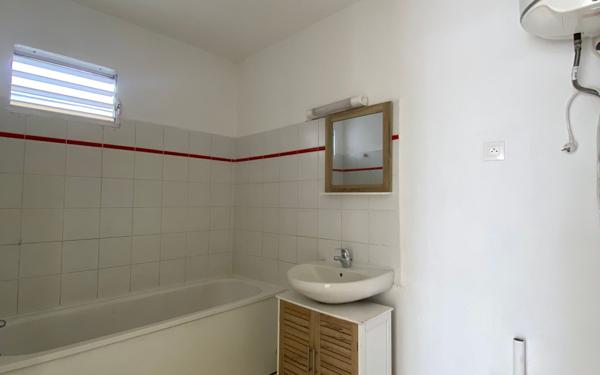 Appartement à louer    3 pièces • 54,06 m2 Sainte-Rose