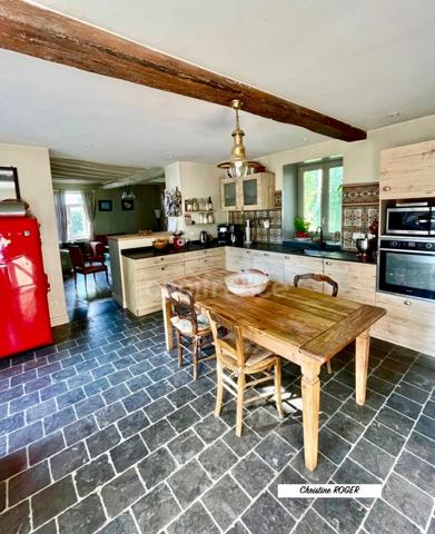 🏡 À Vendre – Superbe Ferme au Carré Rénovée avec Gîtes & Dépendances – Bachy (59830)