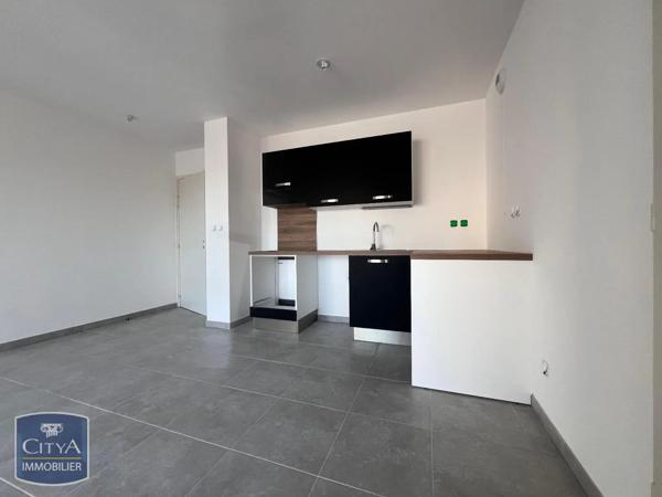 Appartement à louer 2 pièces 39.9m² Arles (13200)