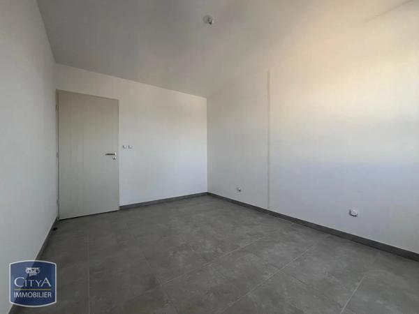 Appartement à louer 2 pièces 39.9m² Arles (13200)