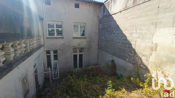 Immeuble à vendre 200 m² Barbezieux-Saint-Hilaire