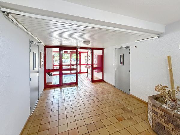 Studio Metz Devant Les Ponts - 20 m² - Place de parking