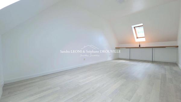 PROCHE EPERNON MAINTENON - RAVISSANTE MAISON FAMILIALE de 155 m² - 5 CHAMBRES