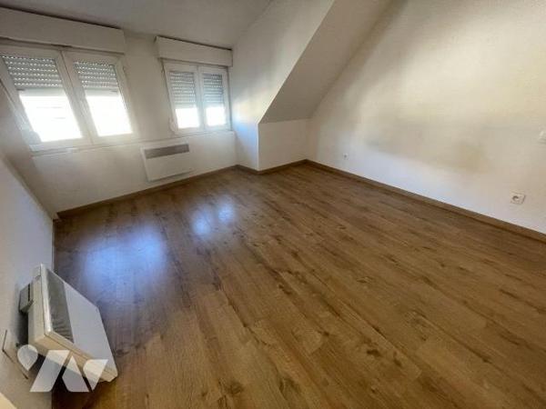 Maison à vendre de 41 m² située à Saint-Pol-sur-Ternoise, 62130, Le bien comprend deux pièces d...