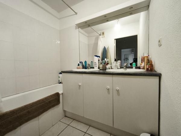 T3 56m2 terrasse et parking