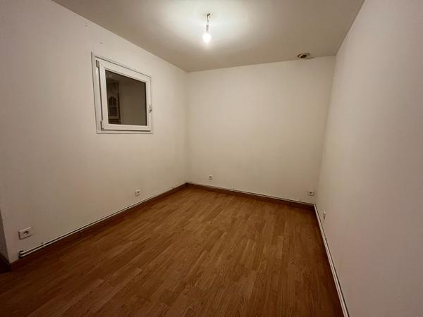 A LOUER APPARTEMENT PROCHE CENTRE VILLE DE ST QUENTIN 02100