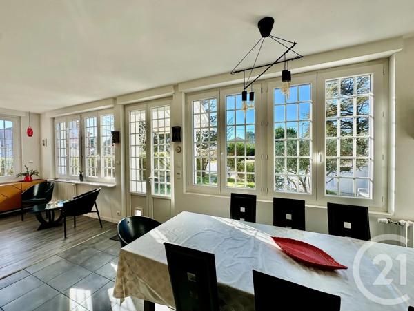 Maison à vendre  8 pièces - 200 m 2   PORNIC  - 44
