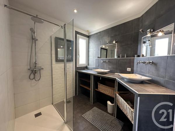 Maison à vendre  8 pièces - 200 m 2   PORNIC  - 44