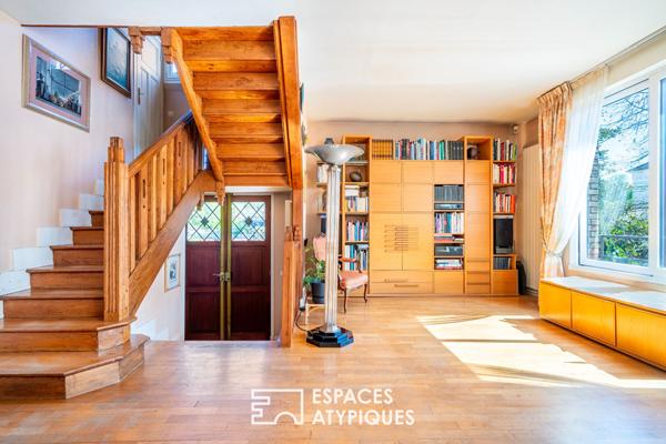 Élégante maison familiale avec dépendance et vaste terrain arboré