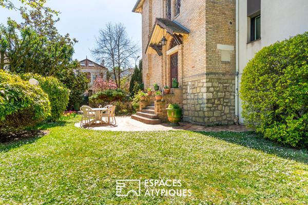 Élégante maison familiale avec dépendance et vaste terrain arboré