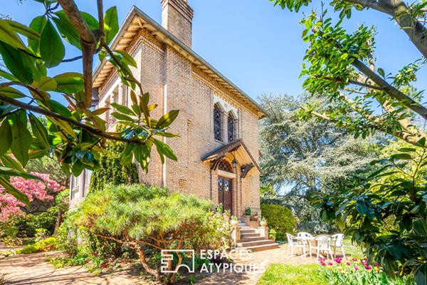 Élégante maison familiale avec dépendance et vaste terrain arboré
