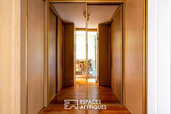 Élégante maison familiale avec dépendance et vaste terrain arboré