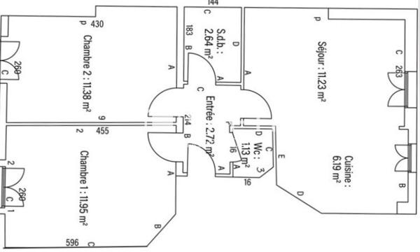 CENTRE VILLE - DERNIER ÉTAGE - 3 PIÈCES 49 m²