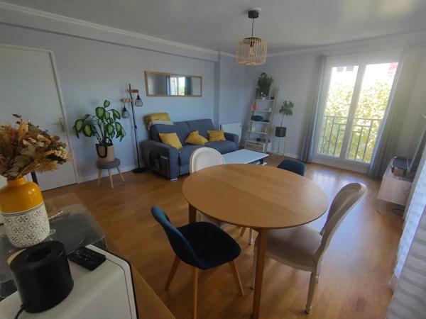 Location                                                      Appartement
                        
                     4 pièces                      82 m2                     à Sucy-en-Brie