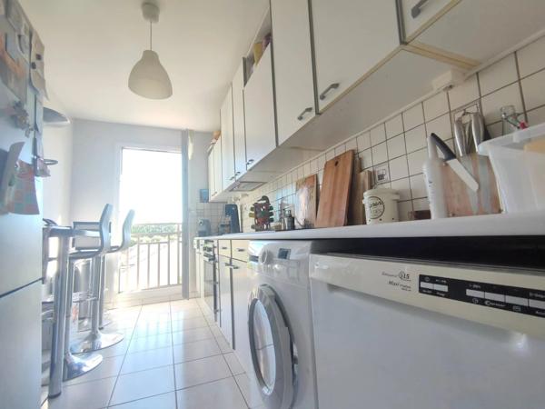 Location                                                      Appartement
                        
                     4 pièces                      82 m2                     à Sucy-en-Brie
