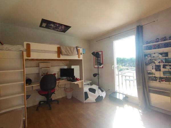 Location                                                      Appartement
                        
                     4 pièces                      82 m2                     à Sucy-en-Brie