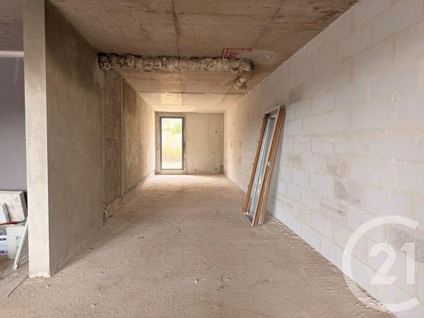 à vendre  79 m2 LEVENS - 06