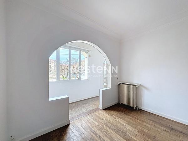 Maison d'exception SECTEUR THERMAL - BLANDAN - ARTEM - garage fermé - jardin privatif - 5 chambres