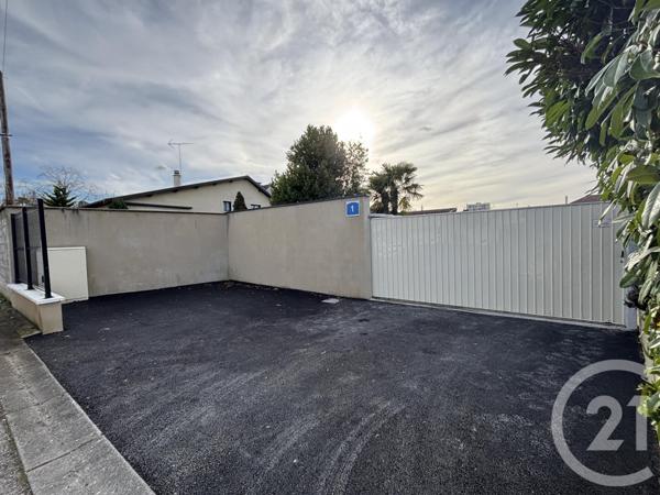 Parking à vendre  210 m2 PONT DE CHERUY - 38