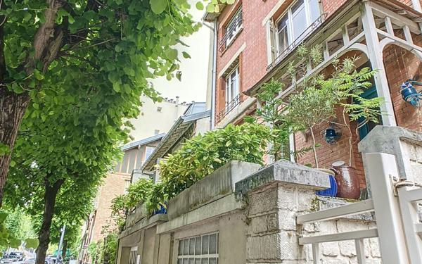 Maison à vendre    6 pièces • 198 m2 Issy-les-Moulineaux