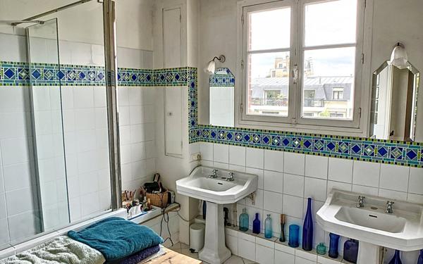 Maison à vendre    6 pièces • 198 m2 Issy-les-Moulineaux