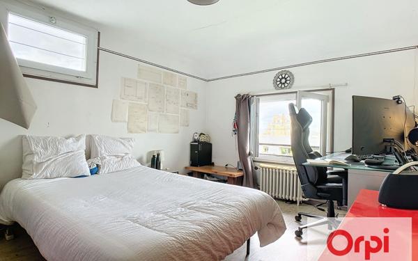 Maison à vendre    6 pièces • 198 m2 Issy-les-Moulineaux