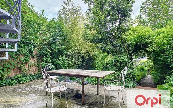 Maison à vendre    6 pièces • 198 m2 Issy-les-Moulineaux