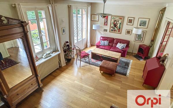 Maison à vendre    6 pièces • 198 m2 Issy-les-Moulineaux