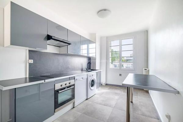 Vente                                                      Appartement
                        
                     2 pièces                      55 m2                     à Villeurbanne