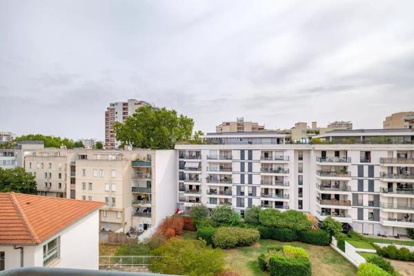 Vente                                                      Appartement
                        
                     2 pièces                      55 m2                     à Villeurbanne