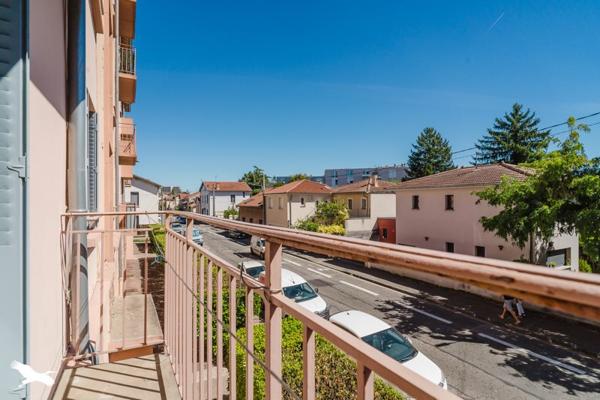 Appartement à vendre 200 336 € Villeurbanne 3 p 53 m² DPE E