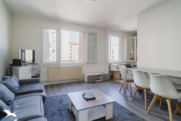 Appartement à vendre 200 336 € Villeurbanne 3 p 53 m² DPE E