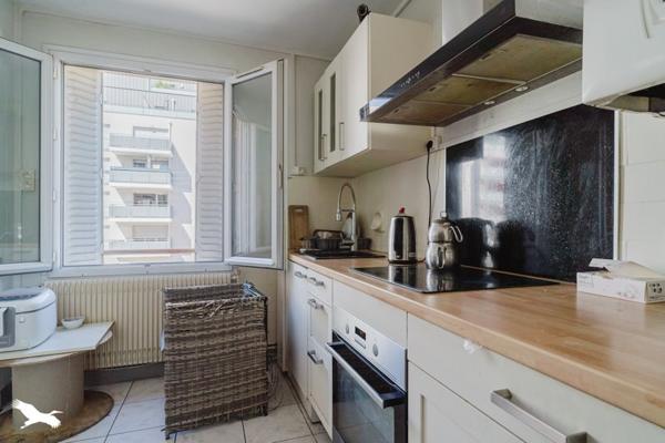 Appartement à vendre 200 336 € Villeurbanne 3 p 53 m² DPE E